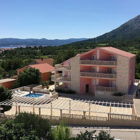 Apartments Meridiana 1 奥瑞比克 外观 照片