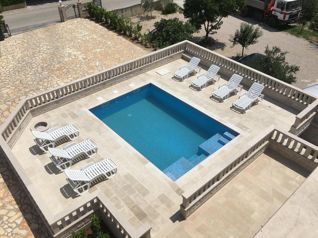 Apartments Meridiana 1 奥瑞比克 外观 照片