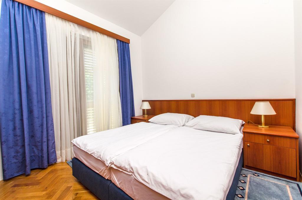 Apartments Meridiana 1 奥瑞比克 外观 照片