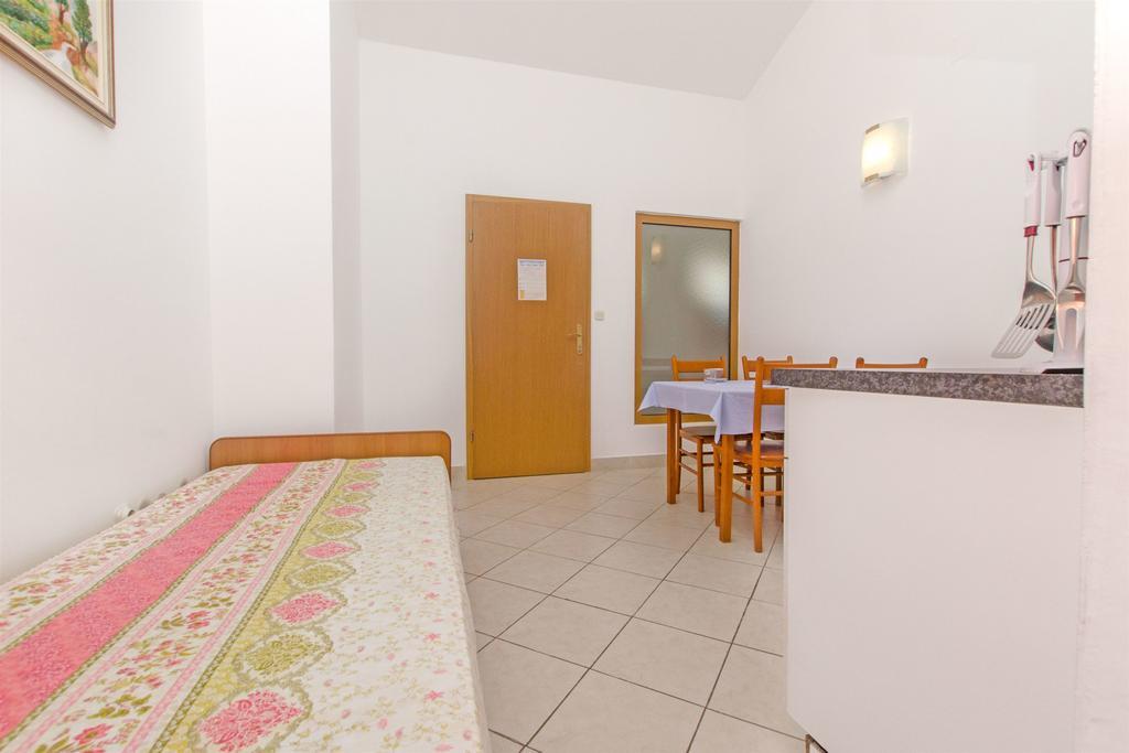Apartments Meridiana 1 奥瑞比克 外观 照片